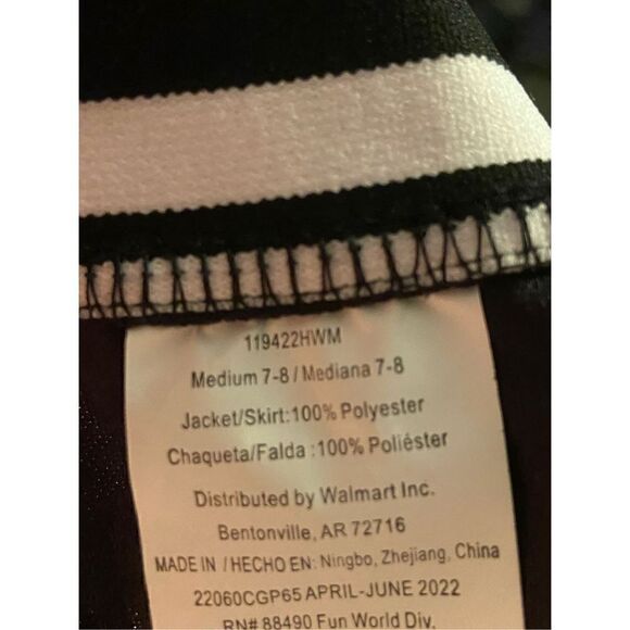 NWOT Halloween Scare Squad Jacket  size Medium - Picture 4 of 5